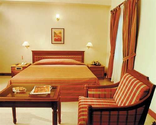 The Avenue Center Hotel Kochi Kültér fotó