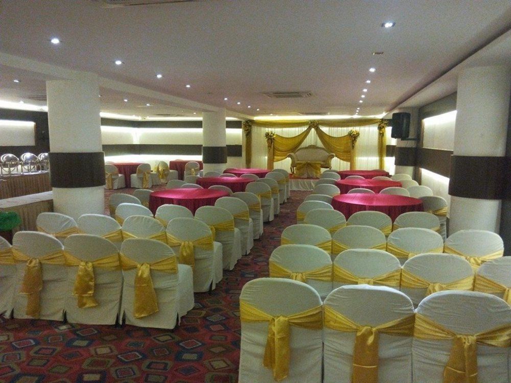 The Avenue Center Hotel Kochi Kültér fotó