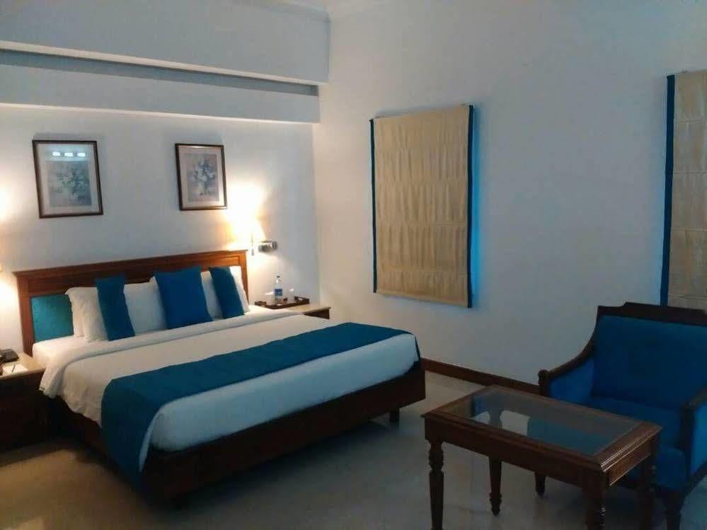The Avenue Center Hotel Kochi Kültér fotó