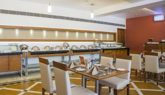 The Avenue Center Hotel Kochi Kültér fotó